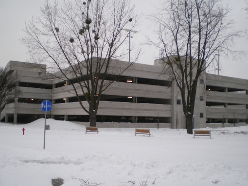 Parking Parkuj i jedź przy warszawskim węźle przesiadkowym Młociny