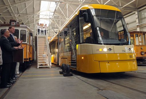 Przekazanie pierwszej Pesy Swing Szeged Segedynowi (5 października 2011)