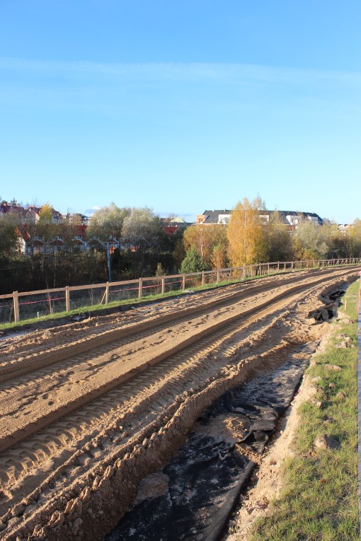 Budowa linii tramwajowej przy ulicy Płoskiego (29 października 2012)
