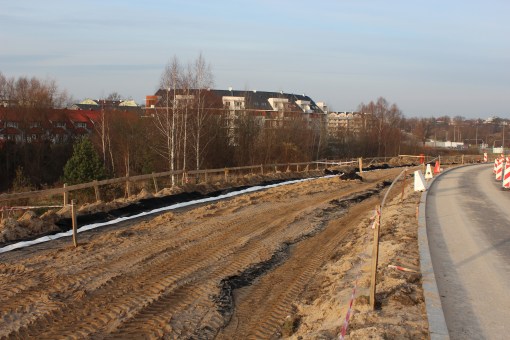 Budowa linii tramwajowej przy ulicy Płoskiego (2 grudnia 2012)