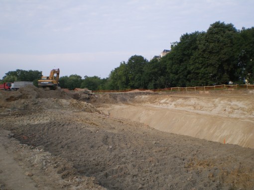 Budowa ulicy Obiegowej (27 lipca 2013)