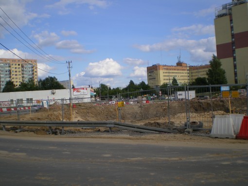 Budowa ulicy Obiegowej przy skrzyżowaniu z Żołnierską (3 lipca 2014)