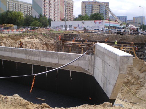 Budowa ulicy Obiegowej przy skrzyżowaniu z Żołnierską (7 sierpnia 2014)