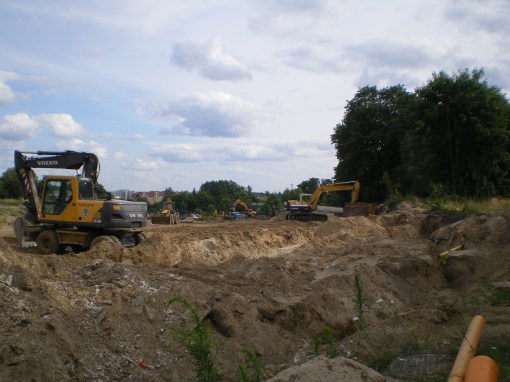 Budowa ulicy Obiegowej przy skrzyżowaniu z Żołnierską (3 lipca 2014)