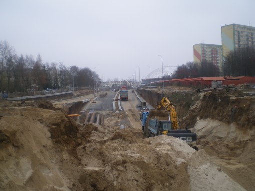 Budowa ulicy Obiegowej - widok z wiaduktu ulicy Żołnierskiej (16 listopada 2014)