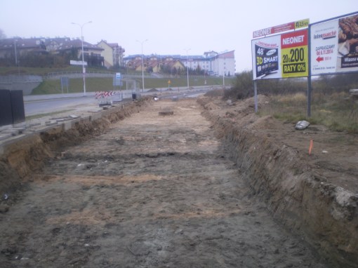 Budowa linii tramwajowej przy ulicy Płoskiego (16 listopada 2014)