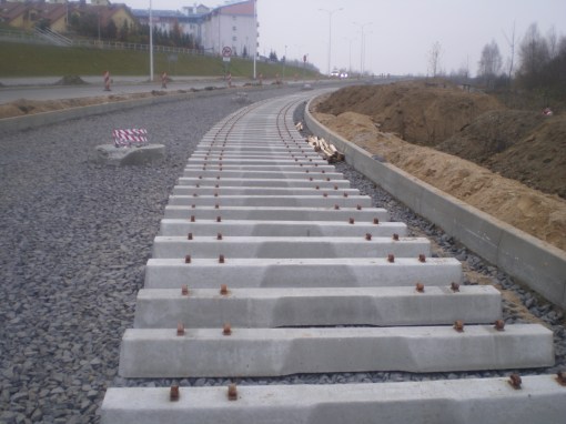 Budowa linii tramwajowej przy ulicy Płoskiego (16 listopada 2014)