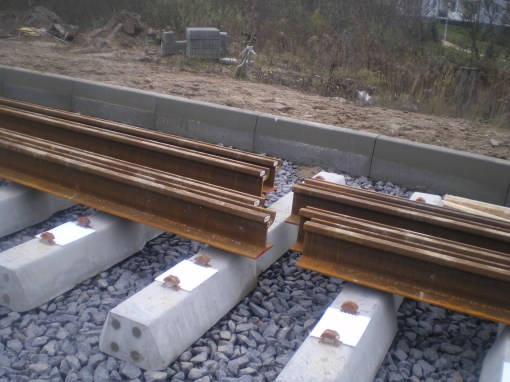 Budowa linii tramwajowej przy ulicy Płoskiego (22 listopada 2014)