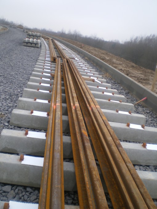 Budowa linii tramwajowej przy ulicy Płoskiego (22 listopada 2014)