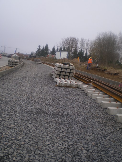 Budowa linii tramwajowej przy ulicy Płoskiego (22 listopada 2014)