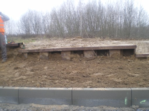 Budowa linii tramwajowej przy ulicy Płoskiego (22 listopada 2014)