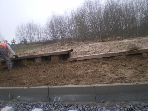 Budowa linii tramwajowej przy ulicy Płoskiego (22 listopada 2014)