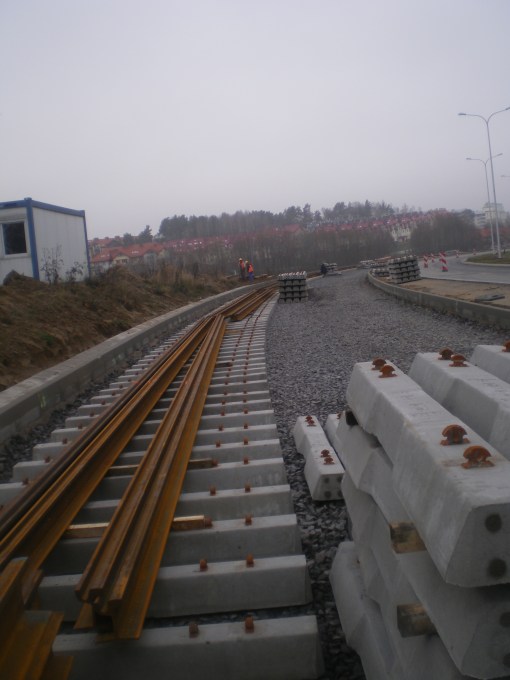 Budowa linii tramwajowej przy ulicy Płoskiego (22 listopada 2014)