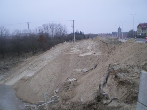 Budowa linii tramwajowej przy ulicy Płoskiego (30 listopada 2014)