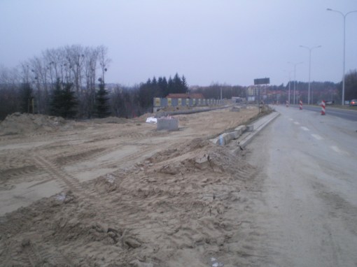 Budowa linii tramwajowej przy ulicy Płoskiego (30 listopada 2014)