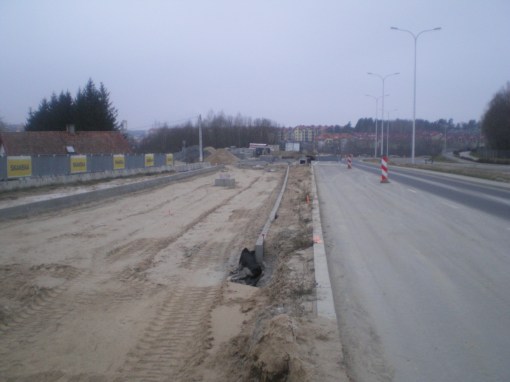 Budowa linii tramwajowej przy ulicy Płoskiego (30 listopada 2014)