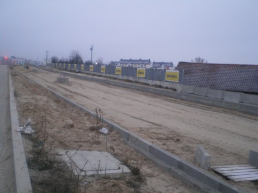 Budowa linii tramwajowej przy ulicy Płoskiego (30 listopada 2014)