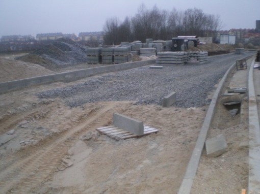 Budowa linii tramwajowej przy ulicy Płoskiego (30 listopada 2014)