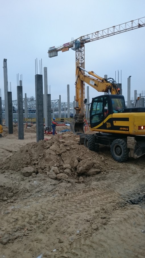 Budowa zajezdni tramwajowej przy ulicy Towarowej i Kołobrzeskiej (1 grudnia 2014)