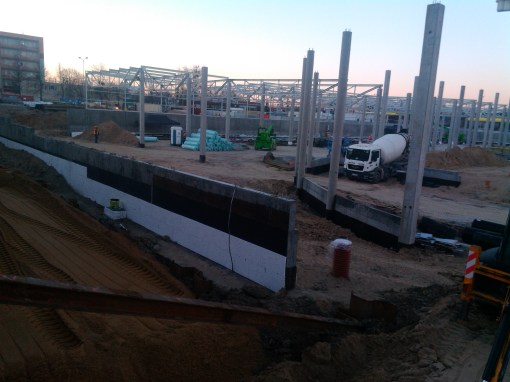Budowa zajezdni tramwajowej przy ulicy Towarowej i Kołobrzeskiej (2 grudnia 2014)