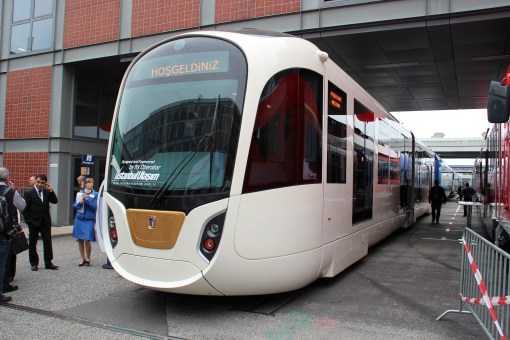 Tramwaj własnej marki wyprodukowany przez stambulskiego przewoźnika İstanbul Ulaşım