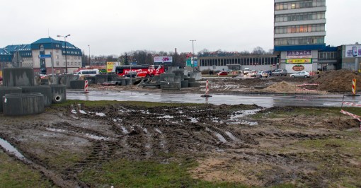 Budowa linii tramwajowej na placu Konstytucji 3 Maja (2 stycznia 2015)