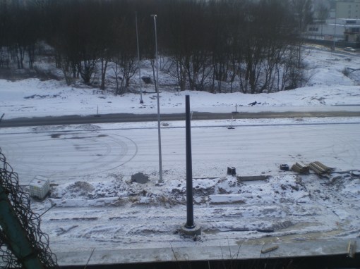 Słup trakcji tramwajowej przy ulicy Obiegowej (4 lutego 2015)