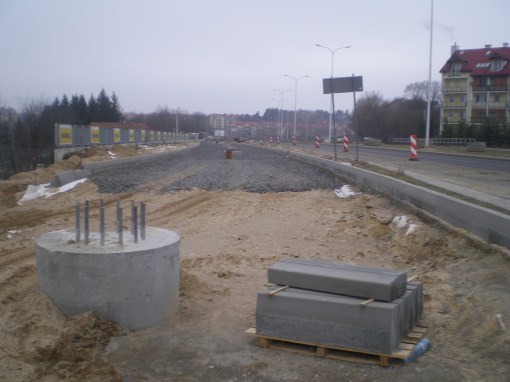 Budowa linii tramwajowej przy ulicy Płoskiego (15 lutego 2015)