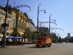 Samochód sieciowy (wieżowy) i dekoracyjne słupy trakcyjne na Kossuth tér w&nbsp;Debreczynie