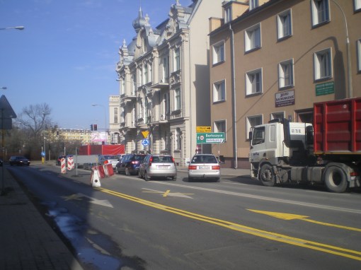 Ulica Kętrzyńskiego przy wlocie na plac Bema (8 marca 2015)