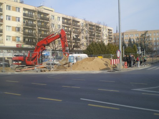 Budowa linii tramwajowej w alei Piłsudskiego (20 marca 2015)