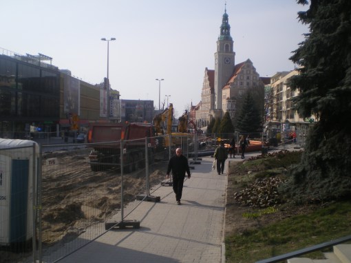 Budowa linii tramwajowej w alei Piłsudskiego (20 marca 2015)