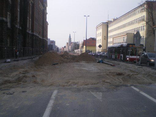 Budowa linii tramwajowej w alei Piłsudskiego (20 marca 2015)