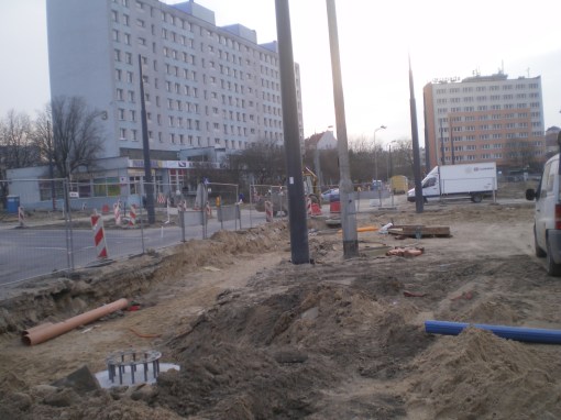 Budowa linii tramwajowej na placu Konstytucji 3 Maja (20 marca 2015)