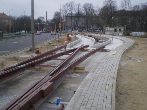 Budowa linii tramwajowej przy ulicy Tuwima (21 marca 2015) - przystanek końcowy przy skrzyżowaniu z aleją Warszawską i ulicą Prawocheńskiego