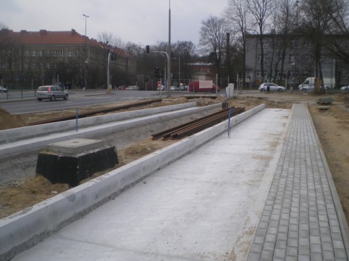 Budowa linii tramwajowej przy ulicy Tuwima (21 marca 2015) - przystanek końcowy przy skrzyżowaniu z aleją Warszawską i ulicą Prawocheńskiego
