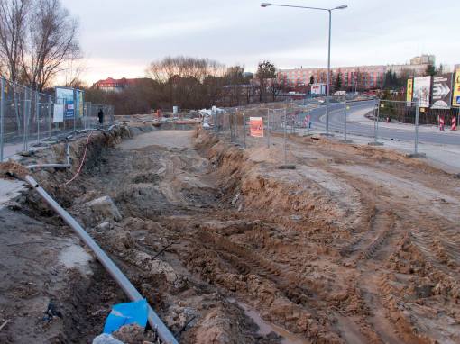 Budowa linii tramwajowej przy alei Sikorskiego (3 kwietnia 2015)