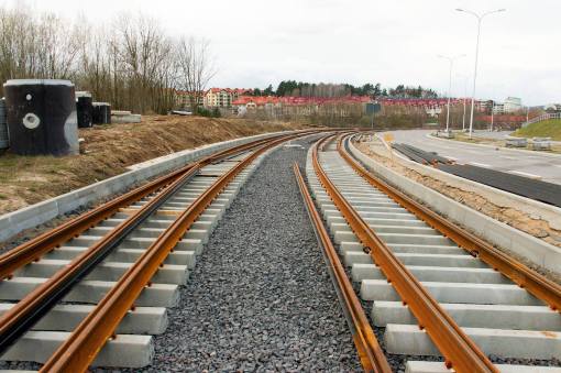 Budowa linii tramwajowej przy ulicy Płoskiego (4 kwietnia 2015)