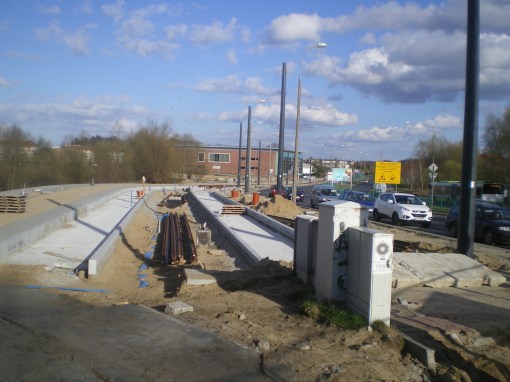 Budowa linii tramwajowej przy ulicy Tuwima (16 kwietnia 2015) - przystanek końcowy przy skrzyżowaniu z aleją Warszawską i ulicą Prawocheńskiego