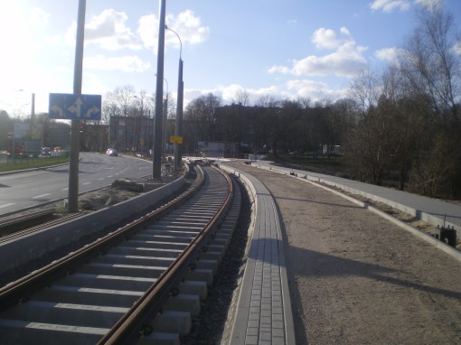 Budowa linii tramwajowej przy ulicy Tuwima (16 kwietnia 2015)