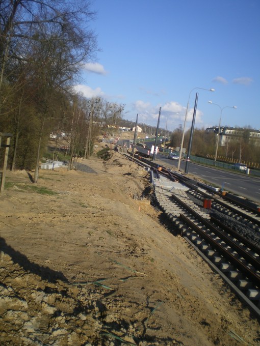 Budowa linii tramwajowej przy ulicy Tuwima (16 kwietnia 2015) - mijanka przy skrzyżowaniu z ulicą Iwaszkiewicza