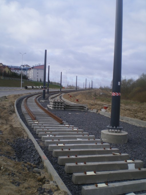 Budowa linii tramwajowej przy ulicy Płoskiego (17 kwietnia 2015)