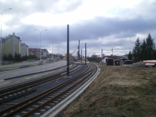 Budowa linii tramwajowej przy ulicy Płoskiego (17 kwietnia 2015)