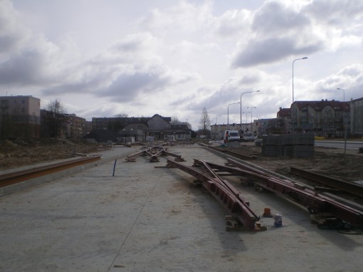 Budowa linii tramwajowej przy ulicy Witosa (17 kwietnia 2015) - przystanek końcowy przy skrzyżowaniu z ulicą Kanta