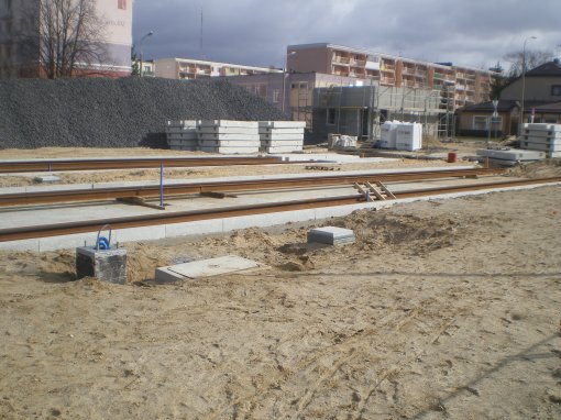 Budowa linii tramwajowej przy ulicy Witosa (17 kwietnia 2015) - przystanek końcowy przy skrzyżowaniu z ulicą Kanta