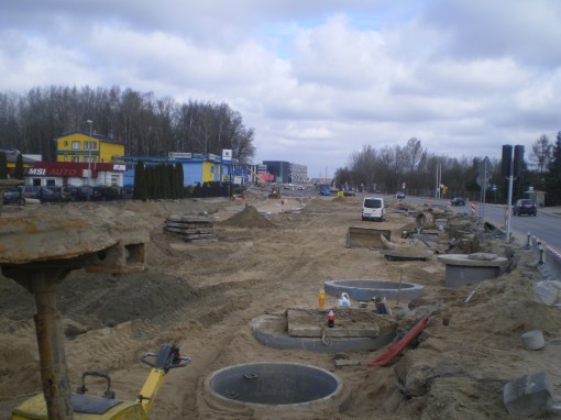 Budowa linii tramwajowej przy alei Sikorskiego (17 kwietnia 2015)