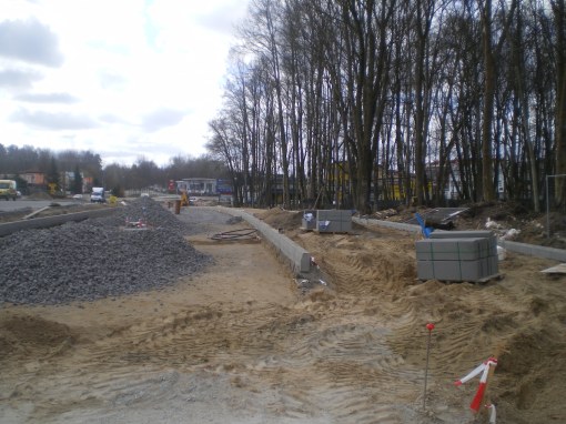 Budowa linii tramwajowej przy alei Sikorskiego (17 kwietnia 2015)