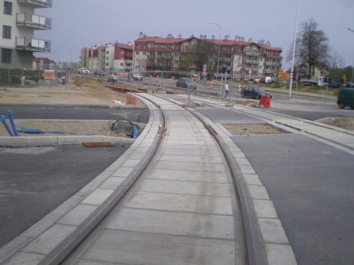 Budowa linii tramwajowej na skrzyżowaniu ulic Płoskiego, Witosa i Bukowskiego (28 kwietnia 2015)