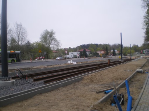 Budowa linii tramwajowej przy alei Sikorskiego (28 kwietnia 2015)