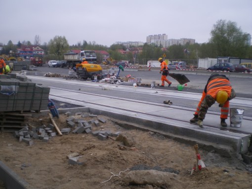 Budowa linii tramwajowej przy alei Sikorskiego (28 kwietnia 2015)